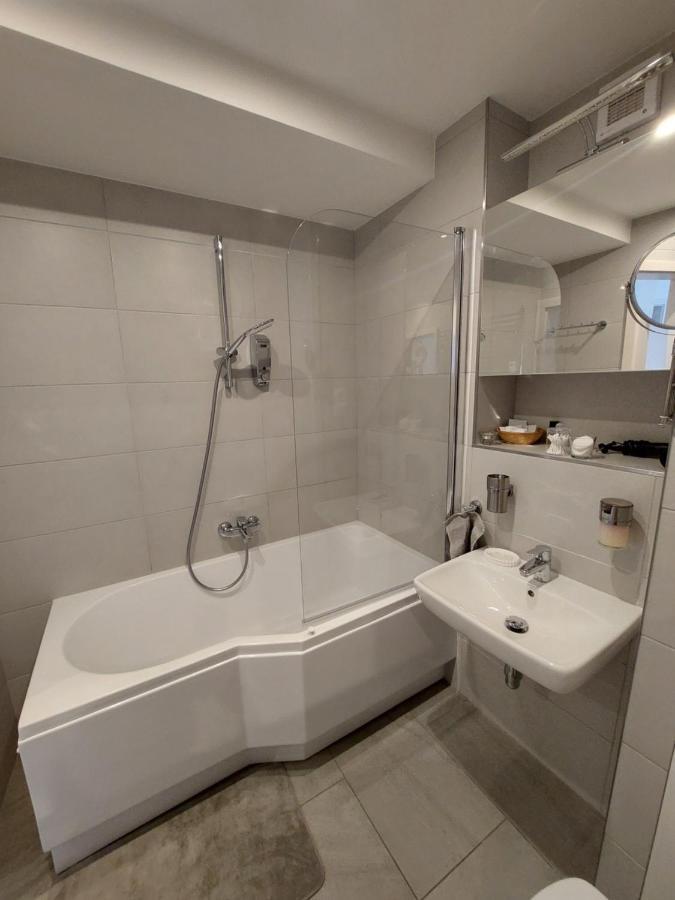 Emily Apartment Kosice Bagian luar foto